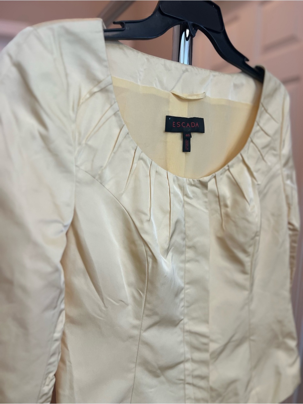 NWT - Escada Pale Yellow Scoop-Neck Tailored Women's Blouse - Picture 3 of 8